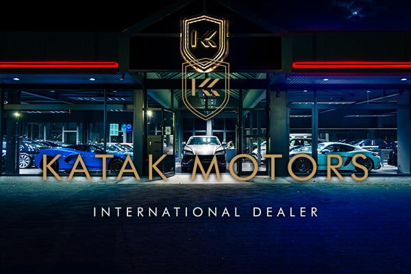 Katar Motors Autohaus Foto mit Logo