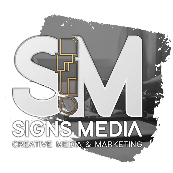 Alternatives Signsmedia Logo. S und M mit Laptop Hintergrund.