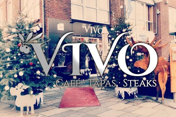 Vivo Restaurant mit silbernem Logo.